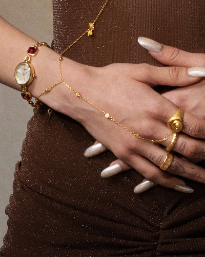 Golden Hojas Coin Hand Chain Bracelet