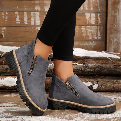 Mealla | Sturdy boots with zip closure